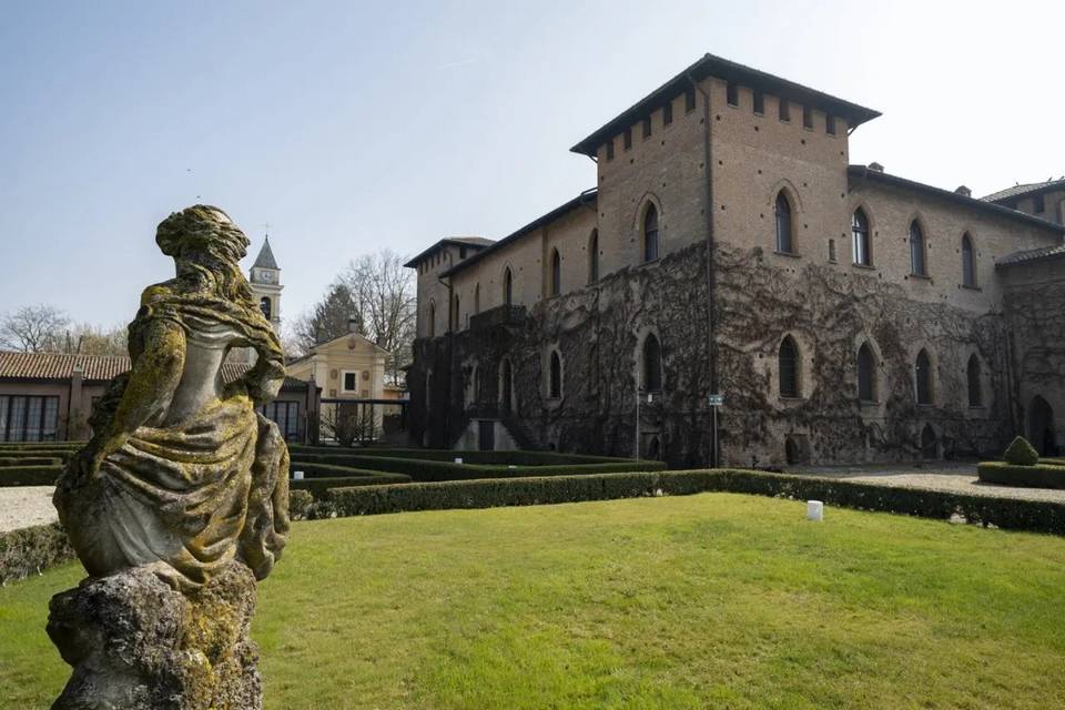 8. Castle Garden.jpg