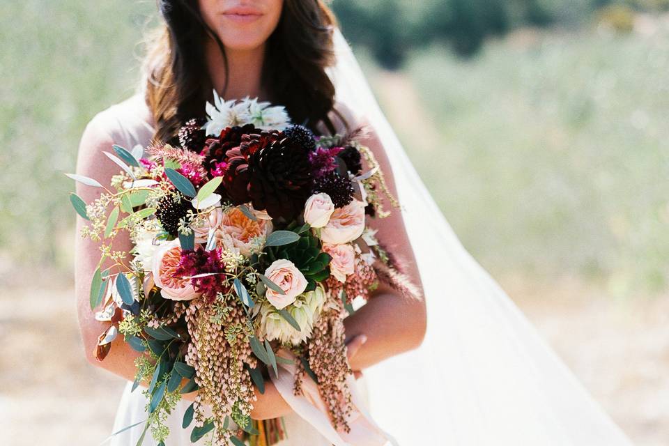 So Boho in this field! Just perfect for this couple. Photos courtesy of Jamie and Chase photography.