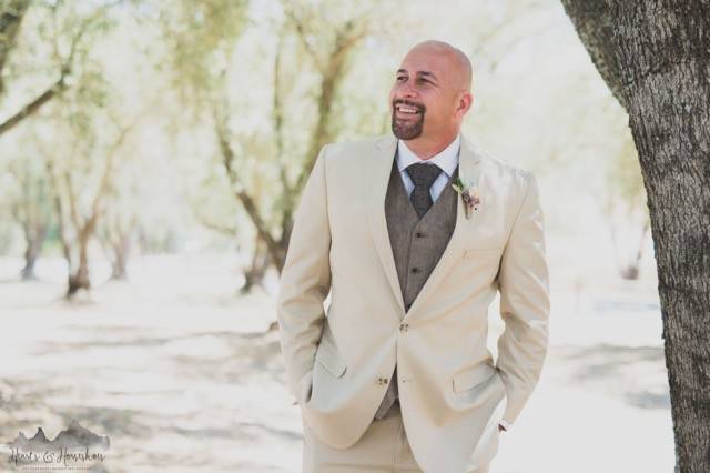 Beautiful images for this pretty in pink shabby chic Wedding in Paso Robles are by the talented Amanda Nelleson with Hearts and Horseshoes Photography.