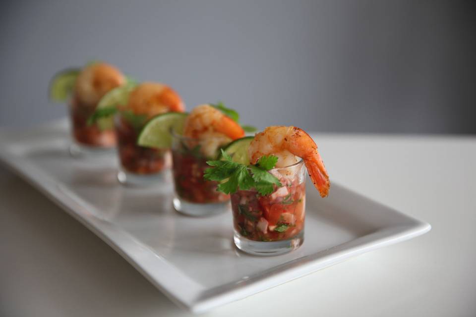 Shrimp and tomato sauce