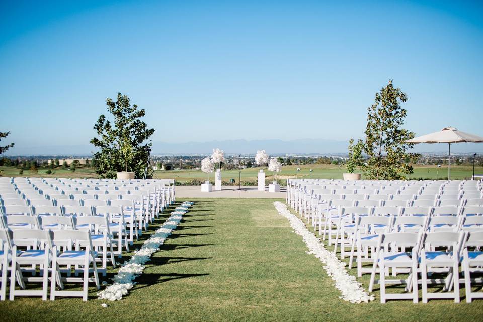 Rolling Hills Country Club - ceremony setup