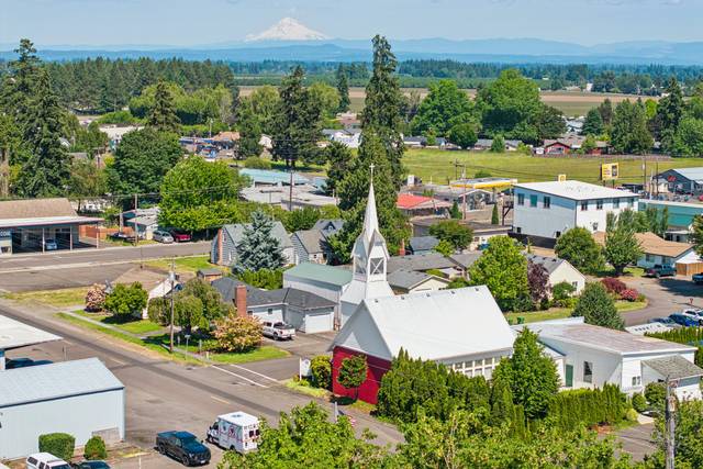 Chapel & Mt. Hood