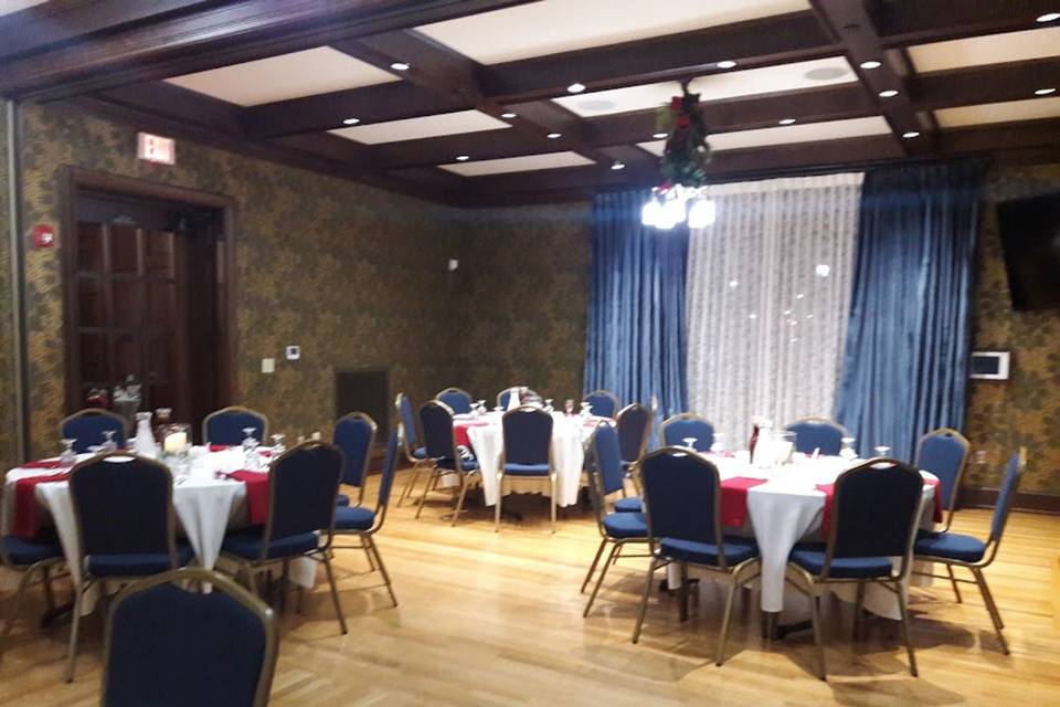 Tablesetting2pix.jpg