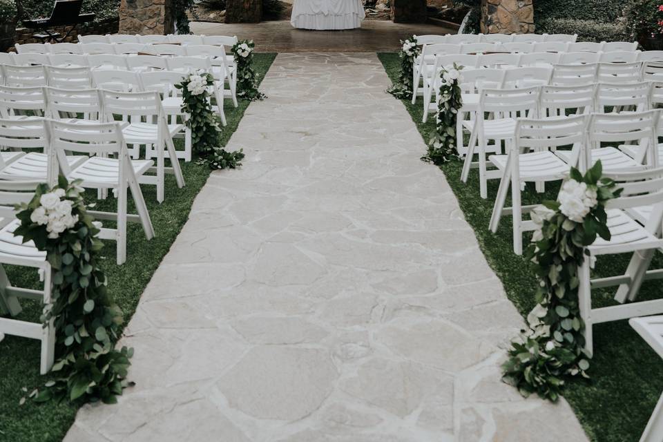 Outdoor wedding aisle