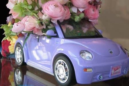 Barbie convertibles make the best containers for baby shower flowers, this sping it was stunning baby pink ranunculas