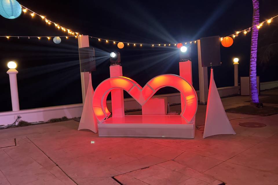 Truss Design With Light