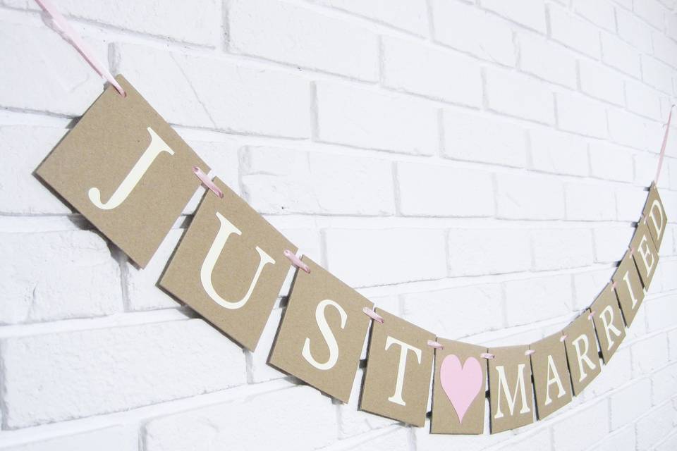 Just married banner