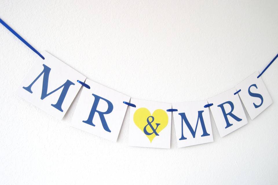 Mr & mrs banner with custom colors