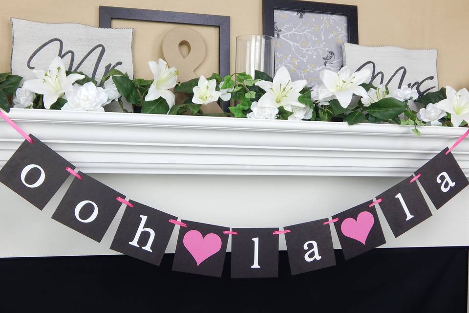 Ooh la la lingerie party banner