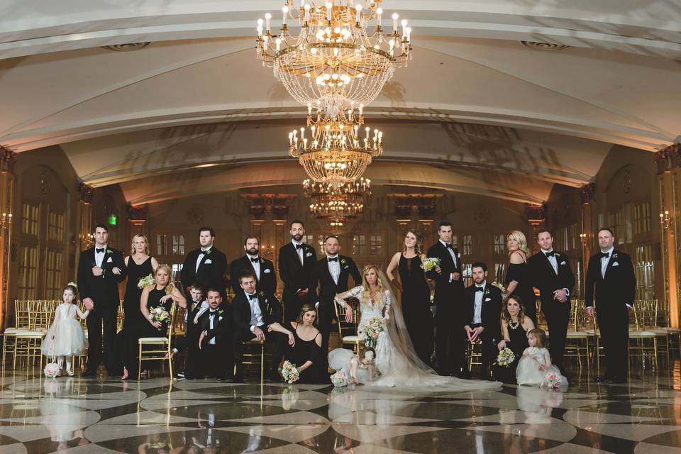 Glamorous wedding party