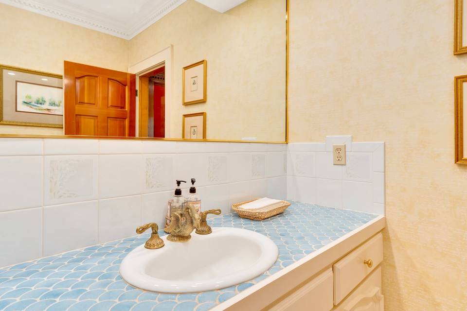 Garden BR Bath