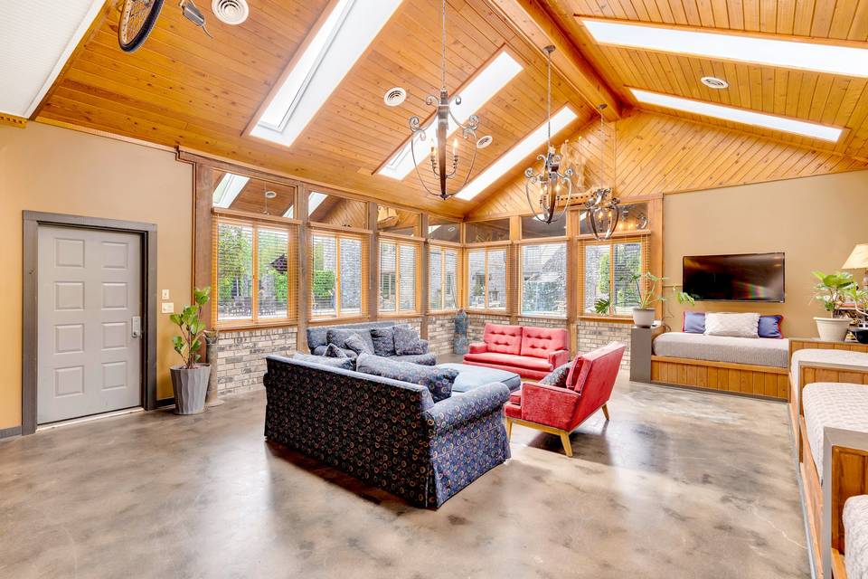Pool house
