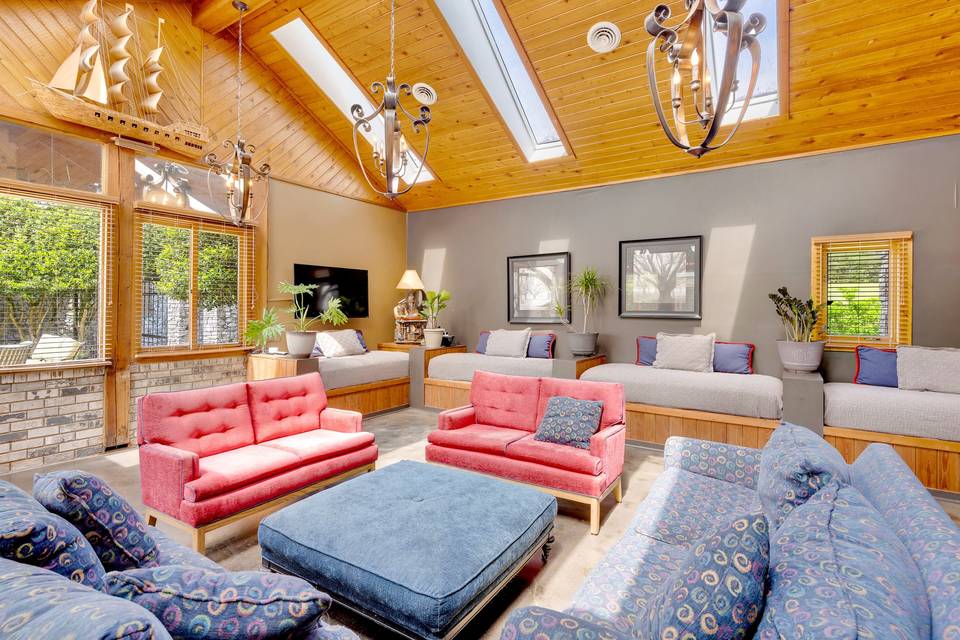 Pool house