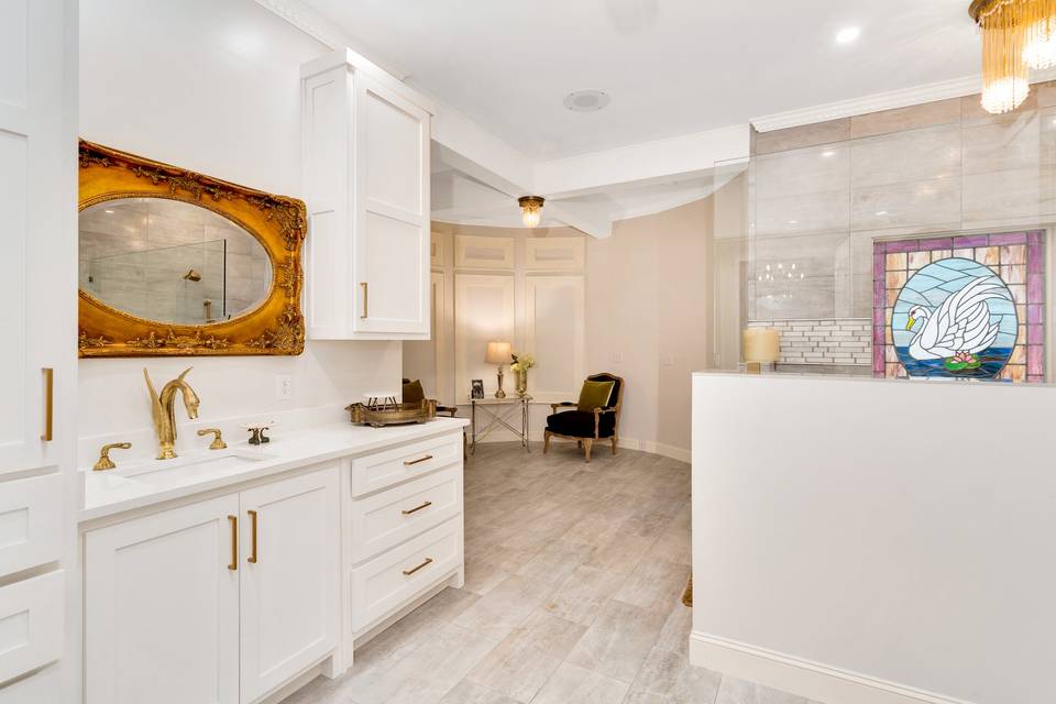 Hers Master Bath