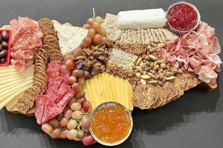 Grazing tables and Charcuterie
