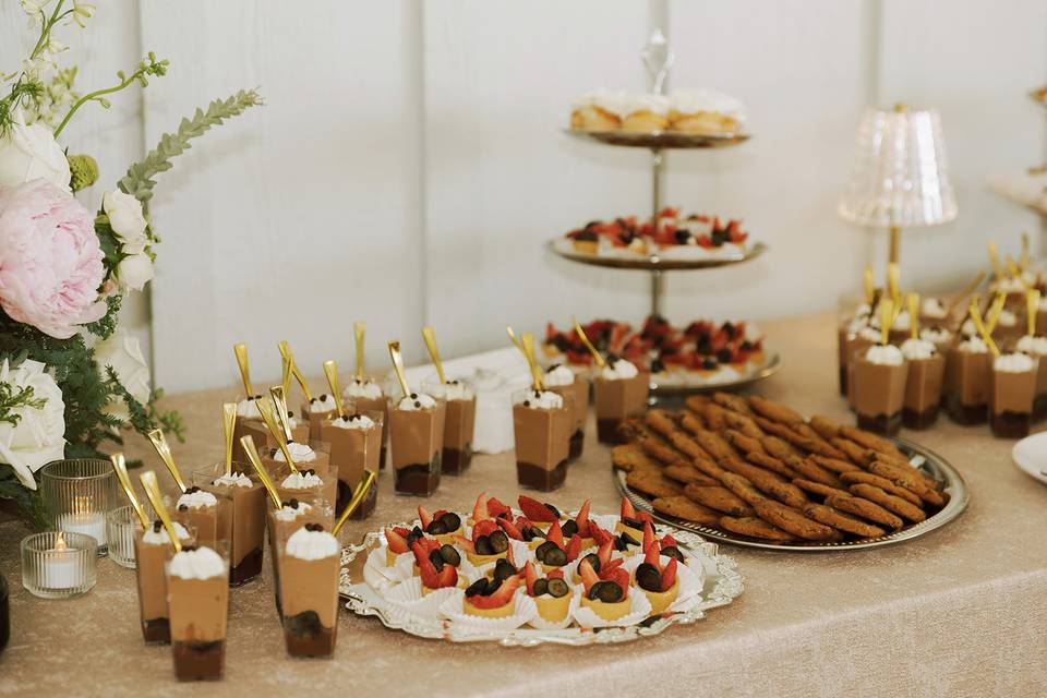 Dessert display