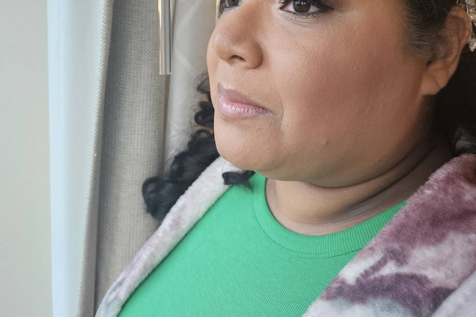 Full face makeup application