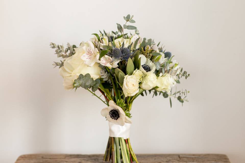 Love this bridal bouquet