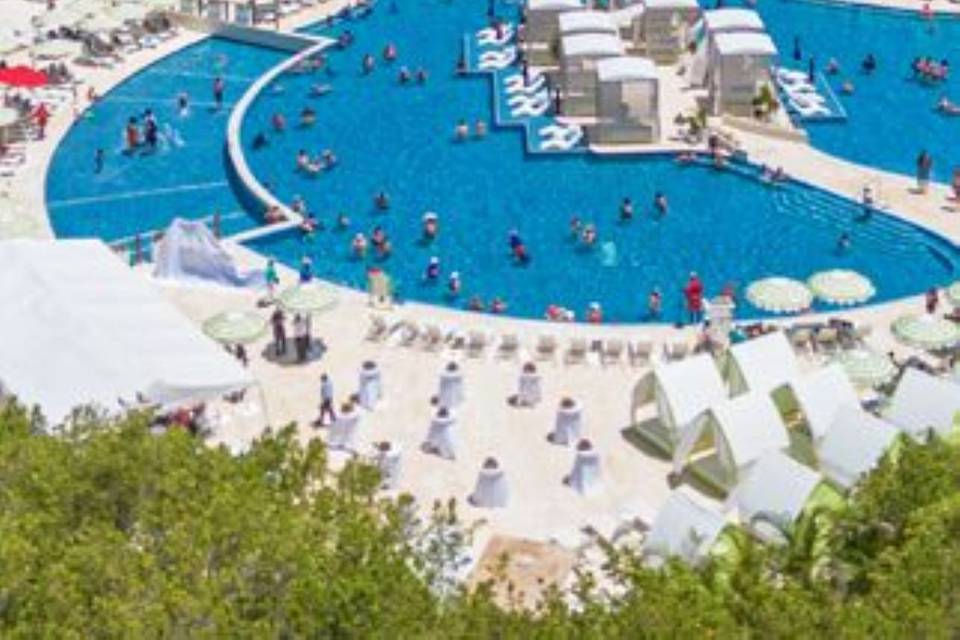 Carnival cruise photo.jpg