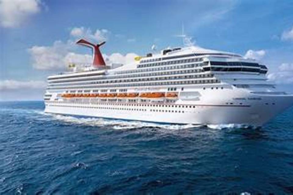 cruise ship wedding pro.jpg