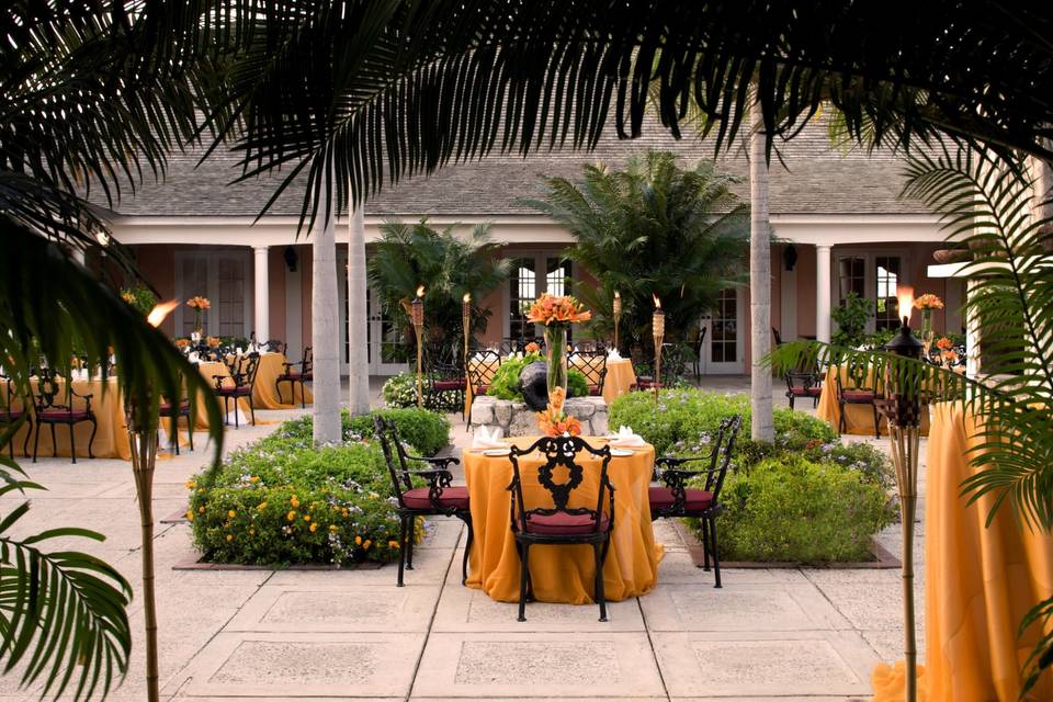 Three Palms Courtyard