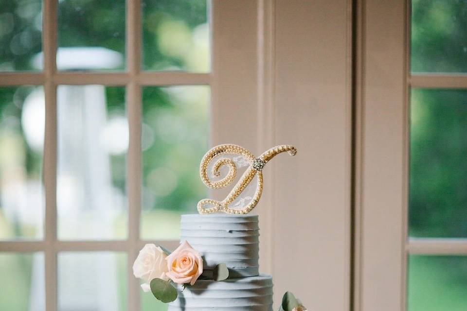 Baby blue wedding cake