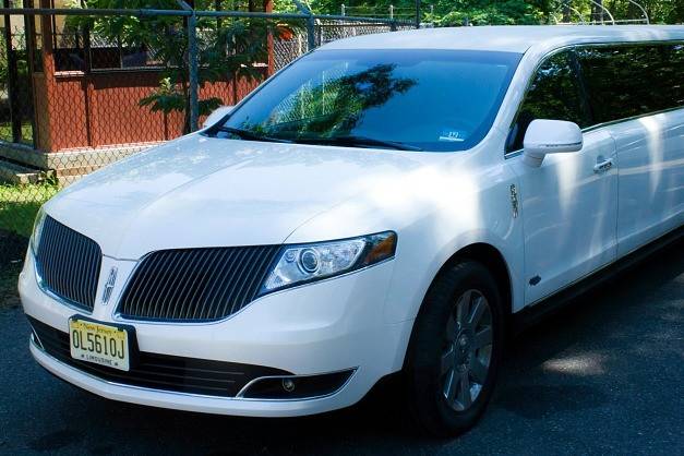 Lincoln MKT Stretch