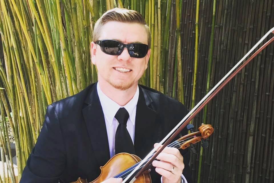 SRQ Violinist