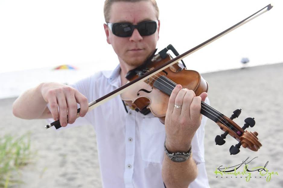 SRQ Violinist