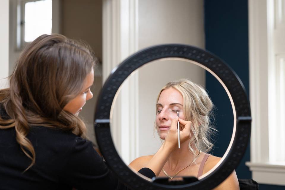 Eye makeup