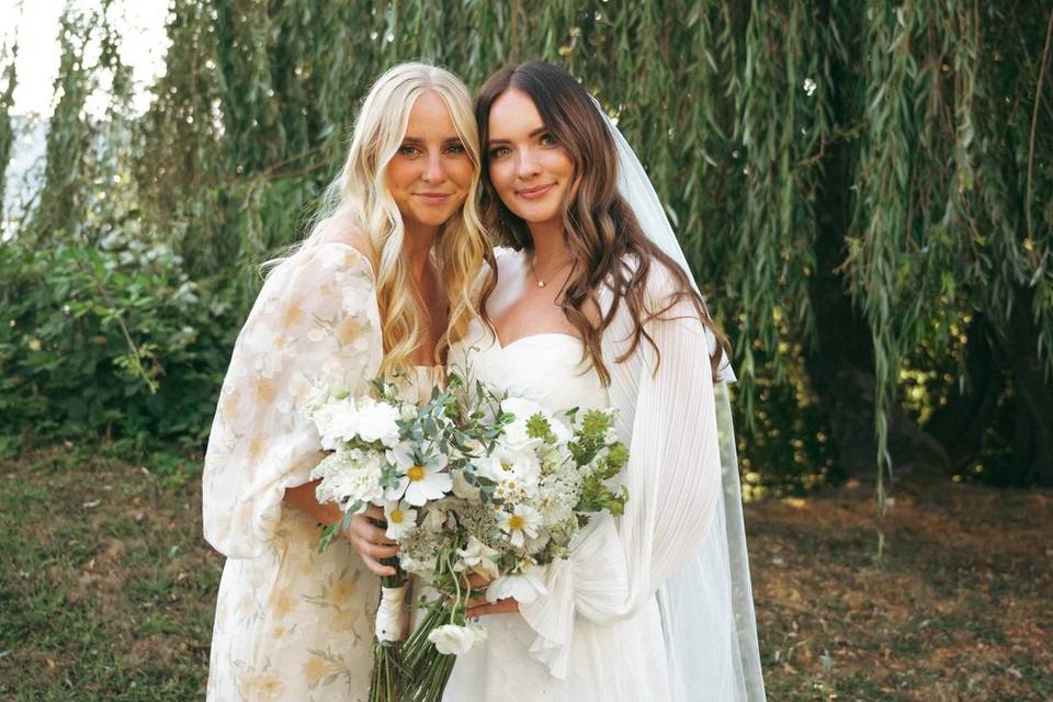 Bride & Bridesmaid