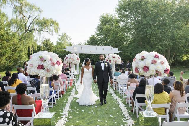 Whispering Oak Mansion