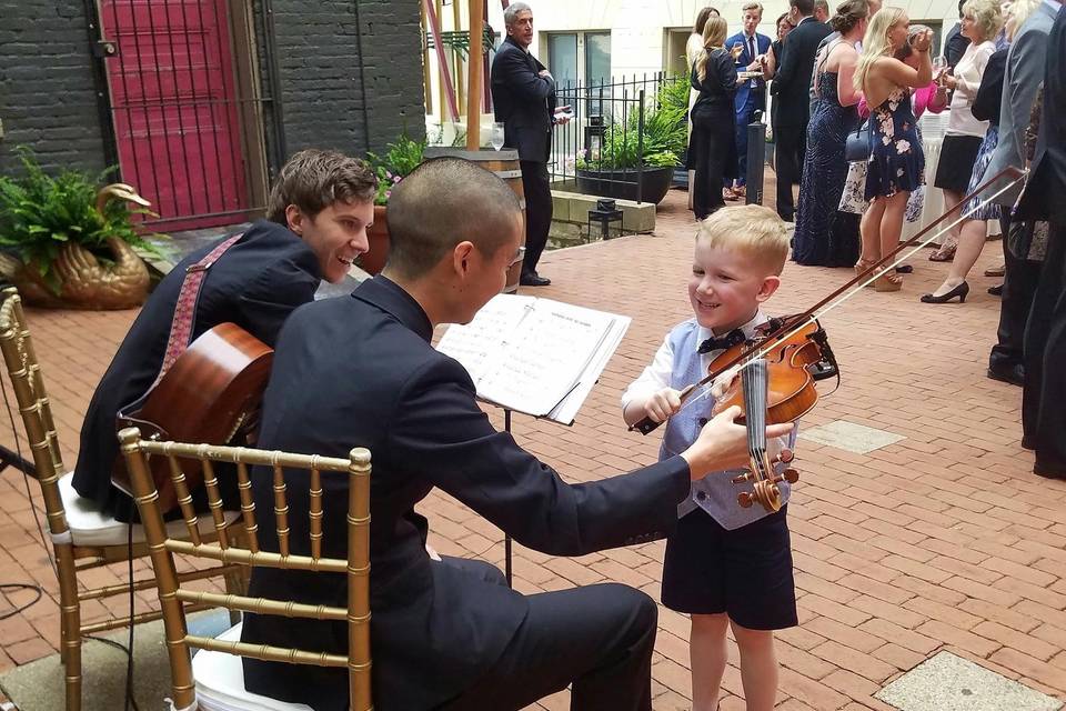 Little boy with the violin