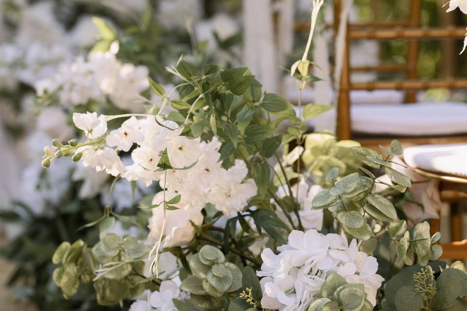 Romance Garden Aisle Flowers