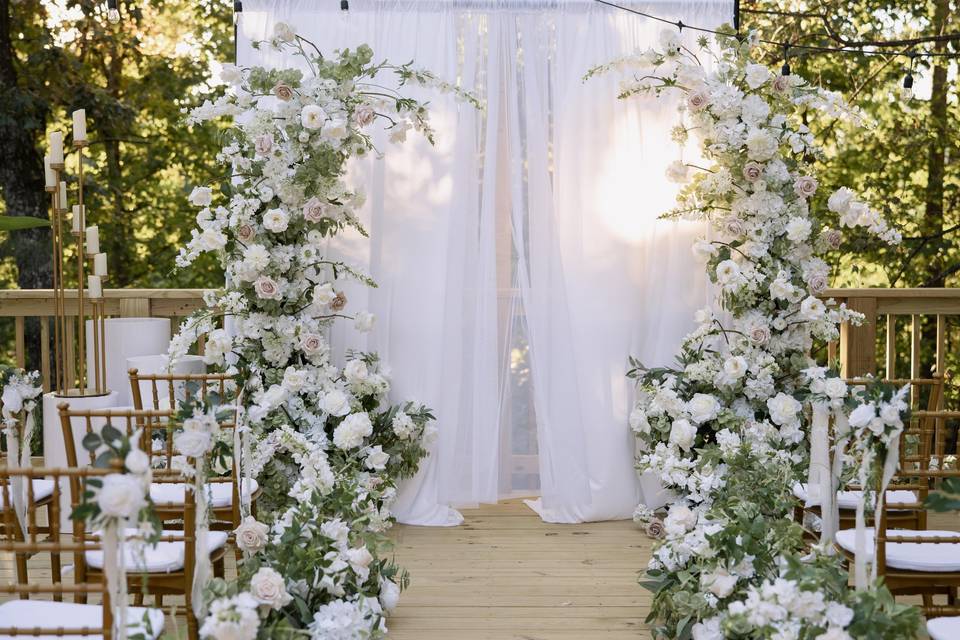 Romance Garden Pillars