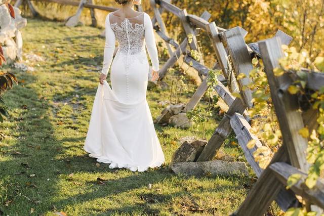 Lamb hill outlet bridal boutique