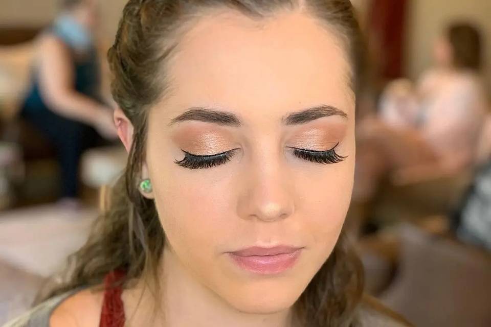Lavish Beauty Bar 11