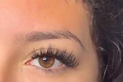 Lavish Beauty Bar 16