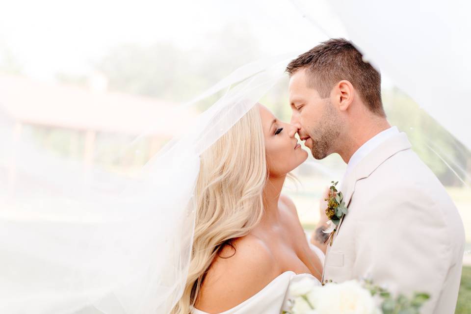 Samantha + Nathan - Previews (41 of 58).jpg