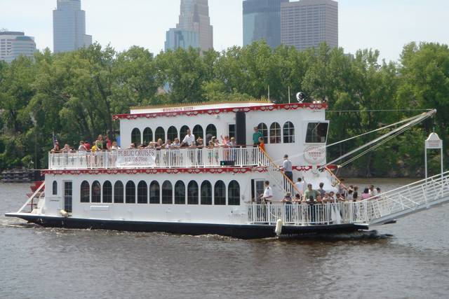 The Knockout Wedding Gift Guide Everyone Should Read - Paradise Charter  Cruises - Lake Minnetonka and Mississippi Private Charters