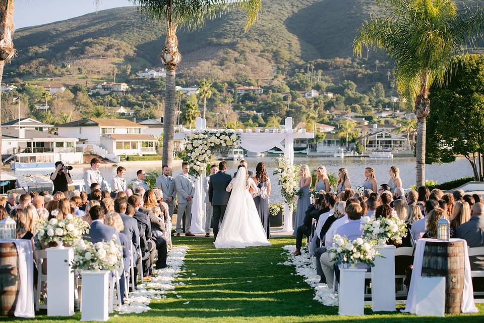 Lakeside Arbor
