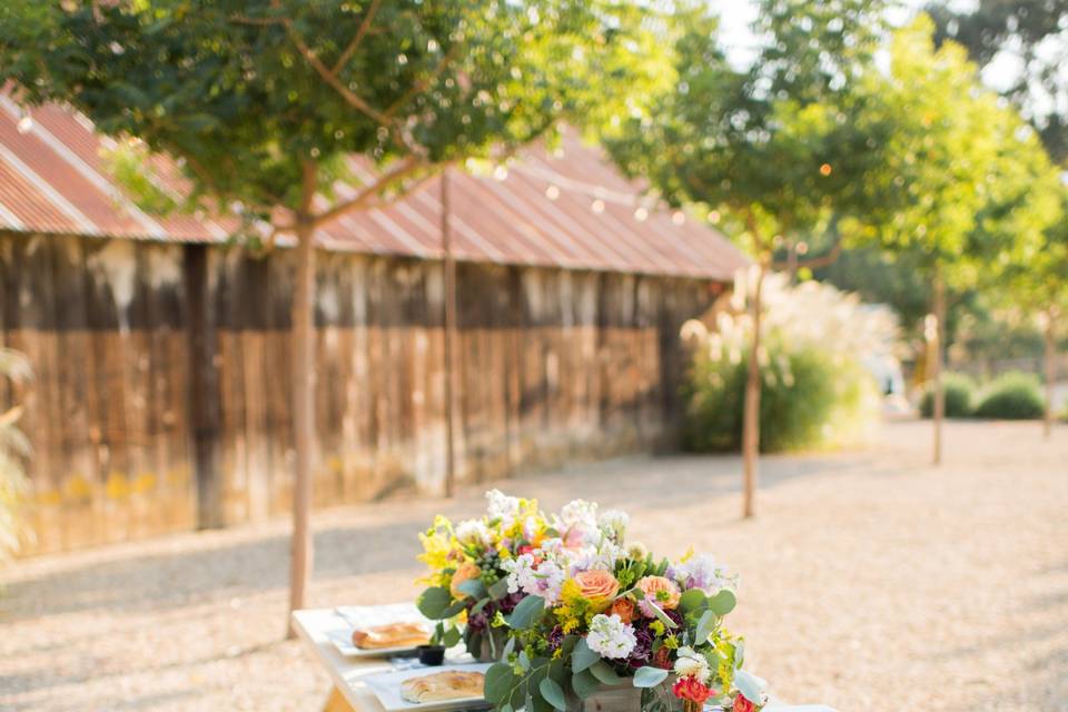 Picnic table