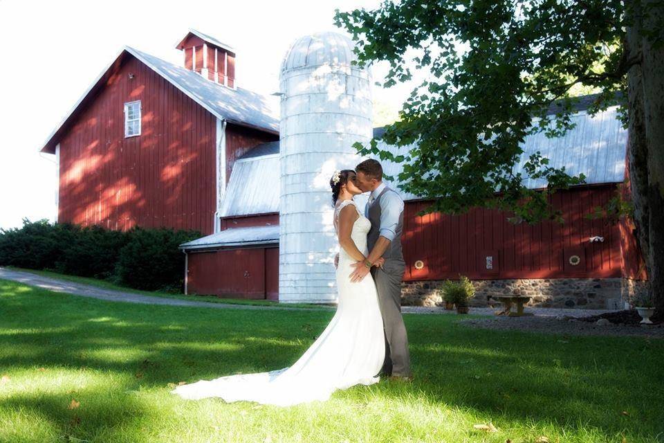 Toganenwood Estate Barn Weddings & Events Center