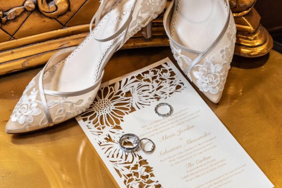 https://cdn0.weddingwire.com/vendor/688151/3_2/960/png/ally-and-sal-wedding-invitation-pic-bigger_51_151886-166689975696246.jpeg