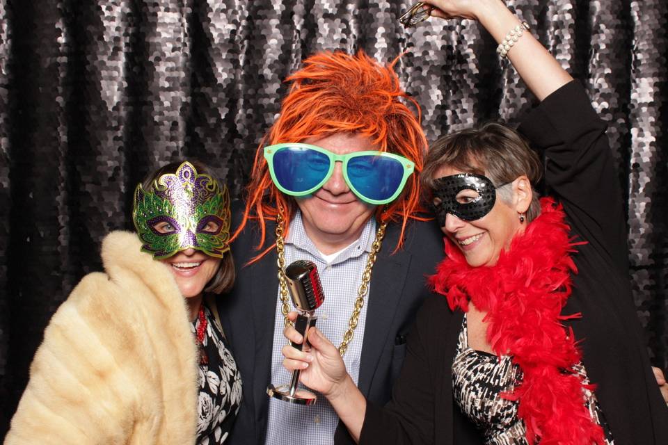 Having fun in the photo booth! So Good Photobooth serving The Bay Area, Lake Tahoe, Napa, Yosemite and select destinations.