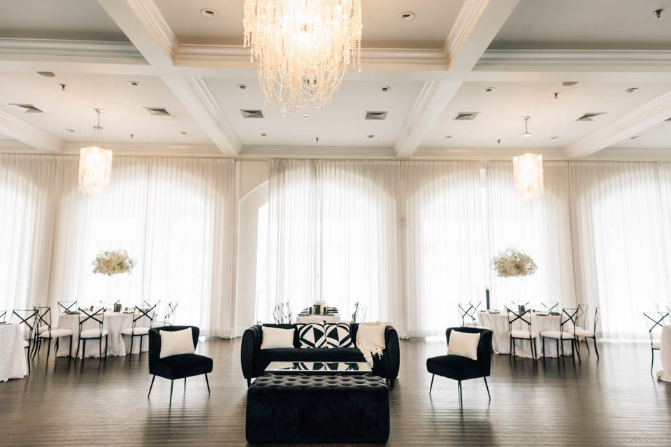 WEDDING LOUNGE RENTALS