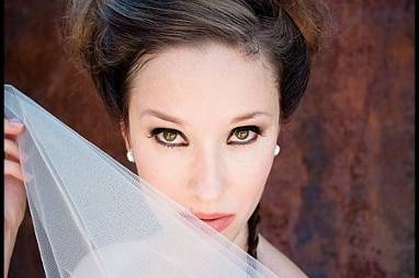SMOKEY EYES & LASH PARLOUR