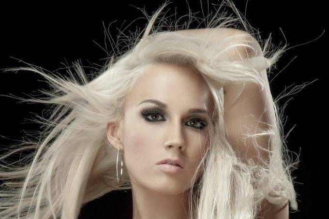 SMOKEY EYES & LASH PARLOUR