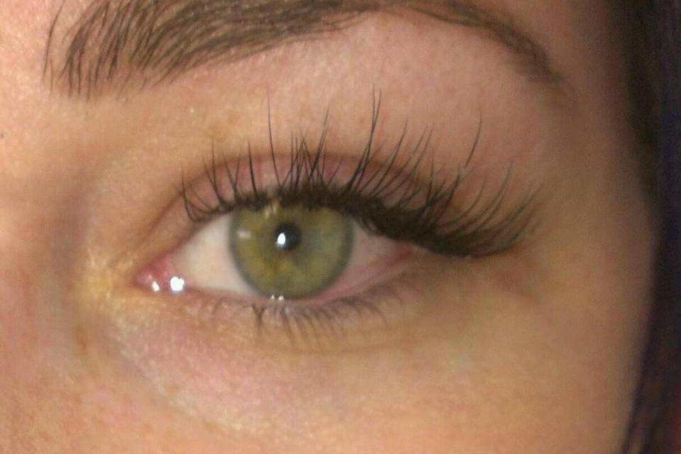 SMOKEY EYES & LASH PARLOUR