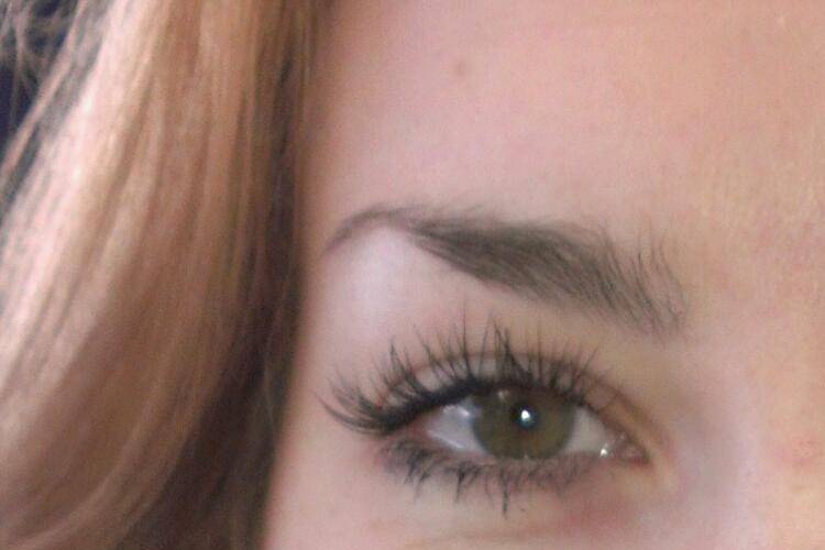 SMOKEY EYES & LASH PARLOUR